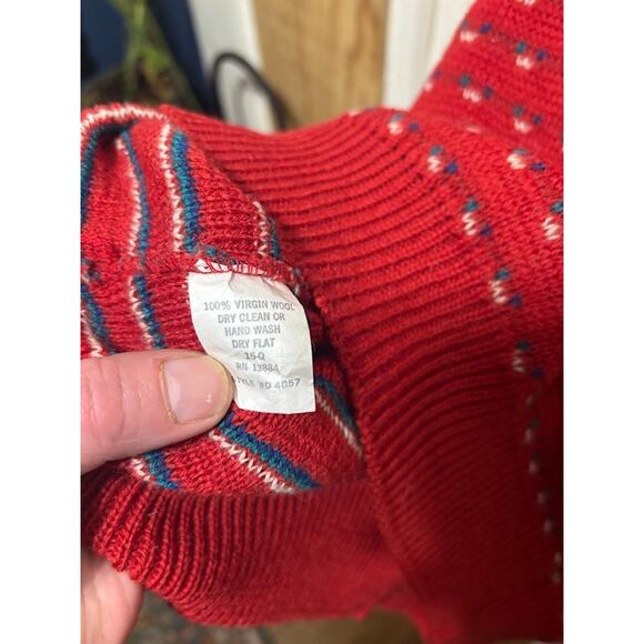 Vintage James River Traders 100% Wool Sweater Red w Blue and White Mens Medium - Picture 5 of 6